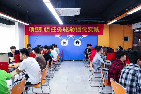 搞互聯(lián)網(wǎng)教育我們是認(rèn)真的，搞互聯(lián)網(wǎng)知識競賽我們也是認(rèn)真的！