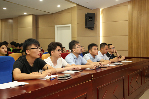 “家校同心，攜手共進(jìn)”2019年上半年階段結(jié)課答辯分享會圓滿結(jié)束