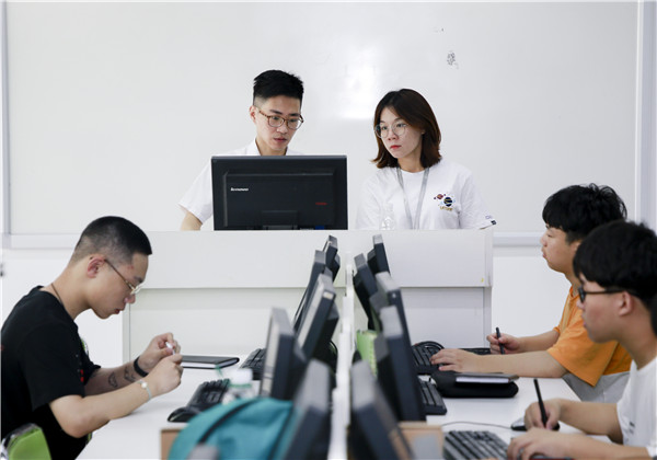 女孩子讀什么技校好？