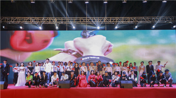 南京新華2019年新生開學(xué)典禮暨CEAC獎(jiǎng)學(xué)金頒獎(jiǎng)盛典隆重舉行！