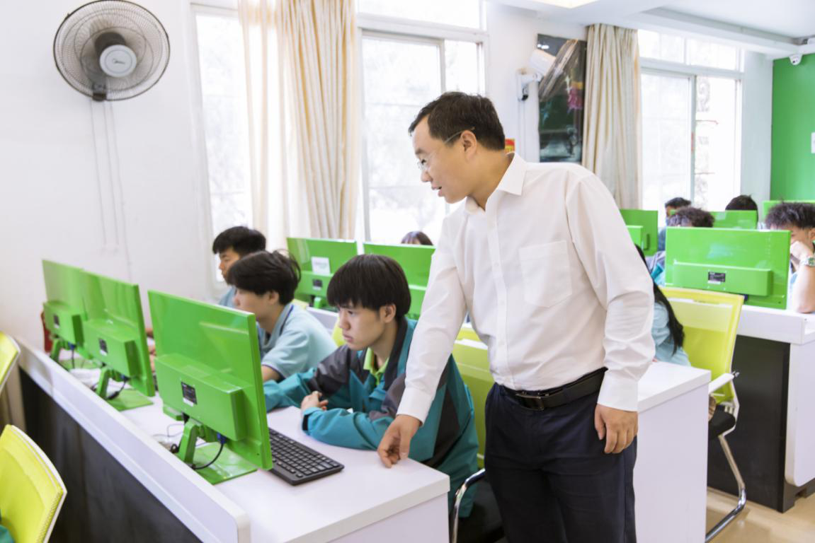 <a href=http://njxh.cn target=_blank class=infotextkey>專業(yè)</a>榜樣 | 砥礪前行 時代風(fēng)向！