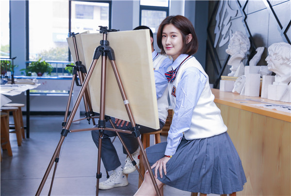 女生讀職業(yè)學(xué)校，學(xué)什么<a href=http://njxh.cn target=_blank class=infotextkey>專業(yè)</a>好就業(yè)