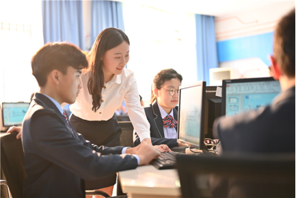 速來圍觀！知名演員直播探校，為高薪<a href=http://njxh.cn target=_blank class=infotextkey>專業(yè)</a>代言！