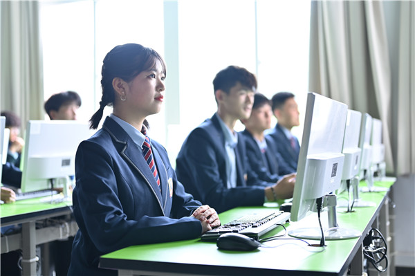 如何高水平薪資就業(yè)？這有一本新華秘籍！