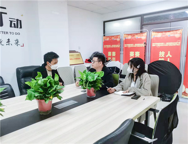 企業(yè)招聘進(jìn)校園，助力學(xué)生高質(zhì)量就業(yè)
