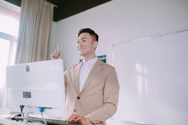 初三畢業(yè)男生學(xué)什么技術(shù)好？什么<a href=http://njxh.cn target=_blank class=infotextkey>專業(yè)</a>有前途？