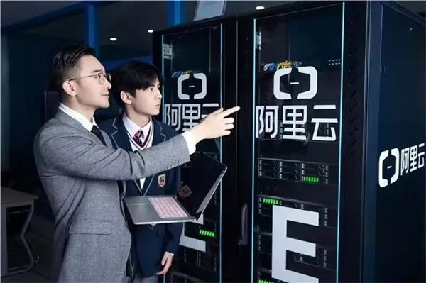 技能之光 點(diǎn)亮職業(yè)夢(mèng)想！新華互聯(lián)網(wǎng)科技邀您共同參與新華杯全國(guó)職業(yè)技能大賽！