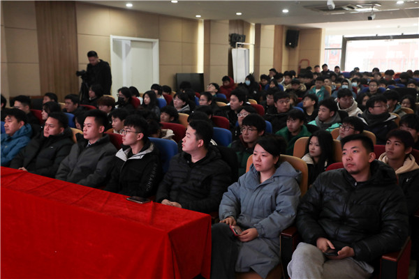 南京新華舉行消防知識宣講活動，提升學(xué)生安全意識