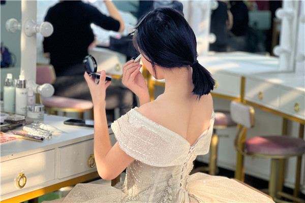 初<a href=http://njxh.cn target=_blank class=infotextkey>高中</a>女生選什么<a href=http://njxh.cn target=_blank class=infotextkey>專業(yè)</a>好？