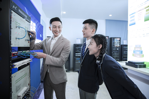 女生適合學計算機<a href=http://njxh.cn target=_blank class=infotextkey>專業(yè)</a>嗎？