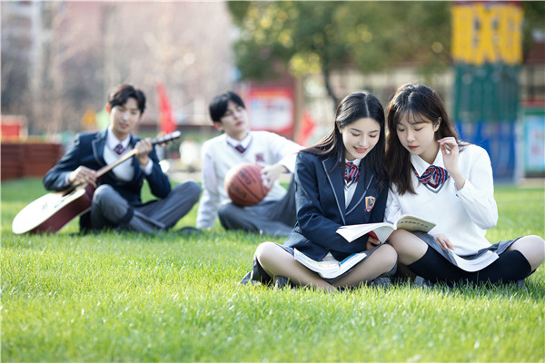 江蘇動(dòng)漫<a href=http://njxh.cn target=_blank class=infotextkey>專業(yè)</a>學(xué)校怎么選