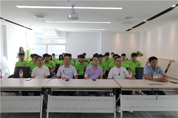 企業(yè)大咖講座|雛鷹展翅，智領(lǐng)未來