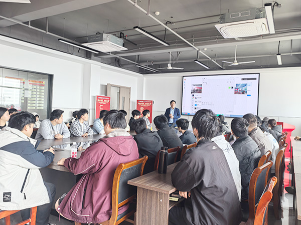 校企攜手，共筑未來 —— 寶尊公司走進南京新華開展企業(yè)宣講