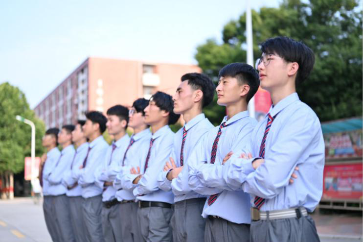 職業(yè)教育托舉新希望，如何選擇一所好學(xué)校？