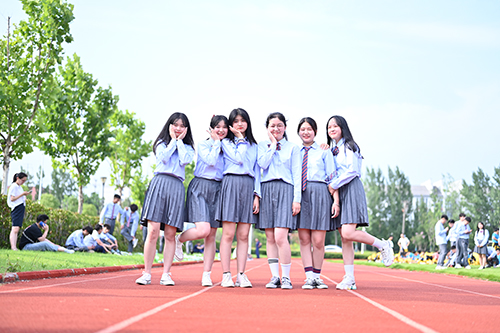 沒(méi)有基礎(chǔ)，初中畢業(yè)，能學(xué)好電腦嗎？