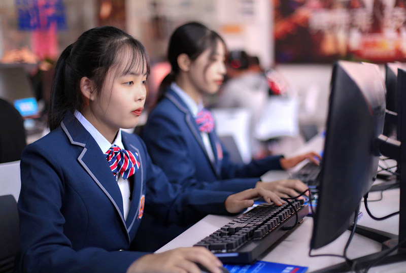 初高中女生學什么專業(yè)好？女生最吃香的互聯(lián)網熱門專業(yè)排名出爐！