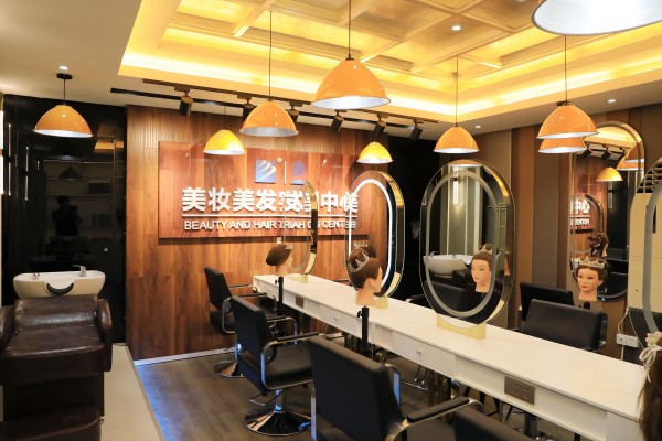 南京新華美妝專業(yè)怎么樣？就業(yè)前景好不好？