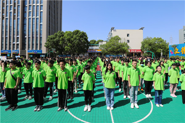 新生力量 向上成長(zhǎng)|南京新華2022年秋季新生職業(yè)素質(zhì)拓展訓(xùn)練正式開(kāi)營(yíng)！